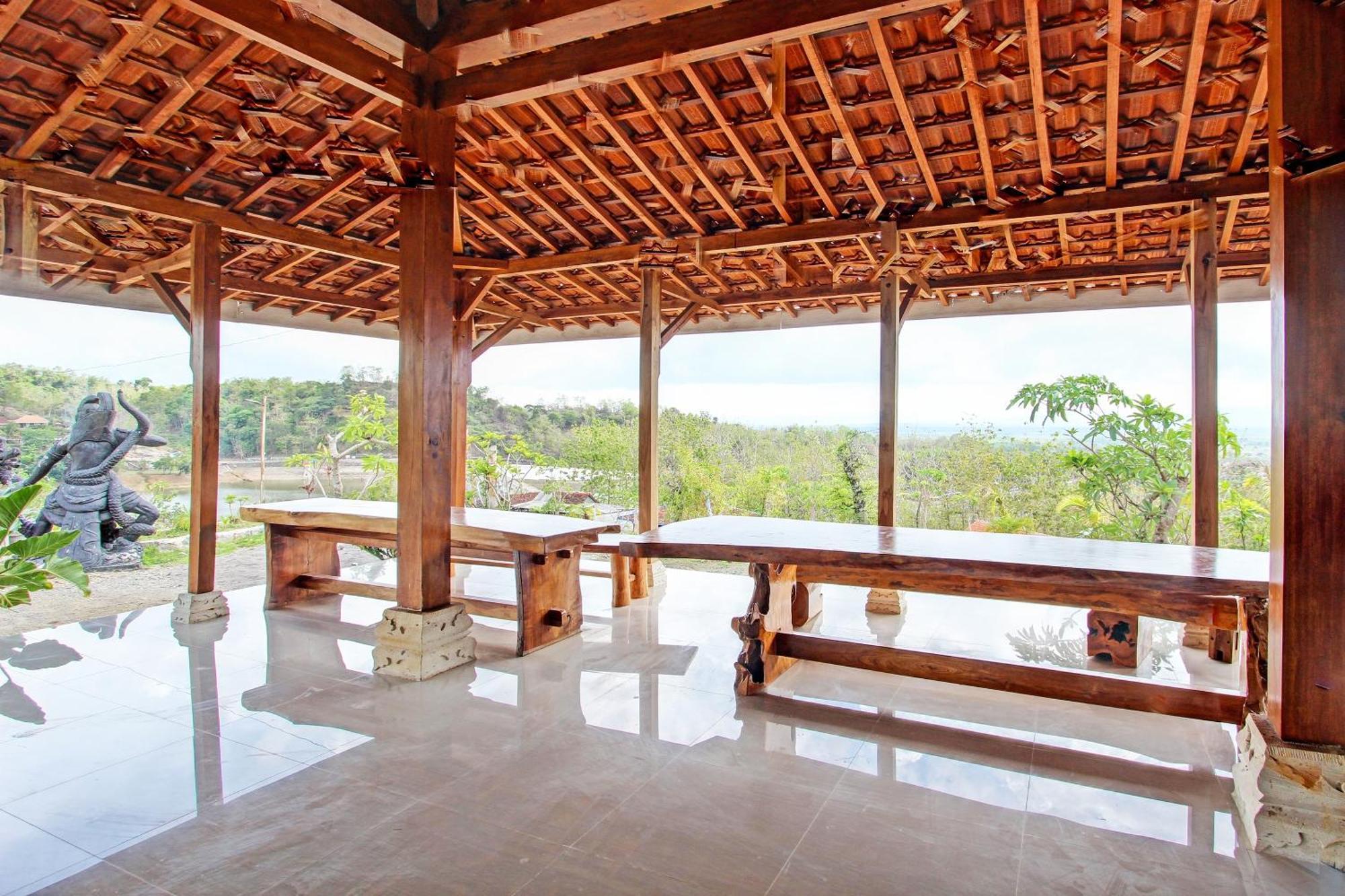 Capital O 93449 The Boekit Song Putri Resort Wonogiri Экстерьер фото
