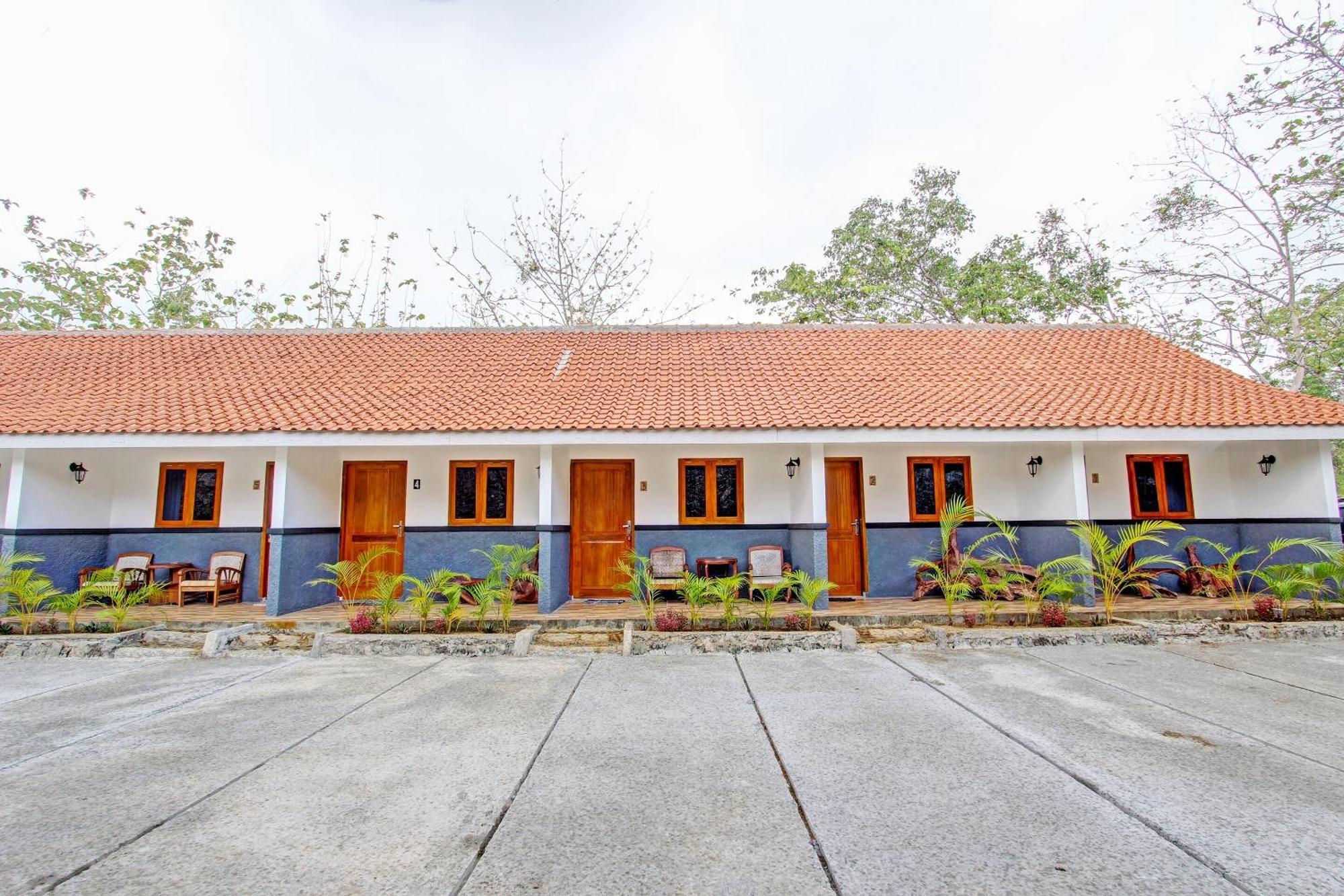 Capital O 93449 The Boekit Song Putri Resort Wonogiri Экстерьер фото